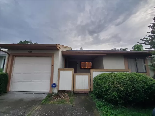 MLS: O5975617 Condo For Sale