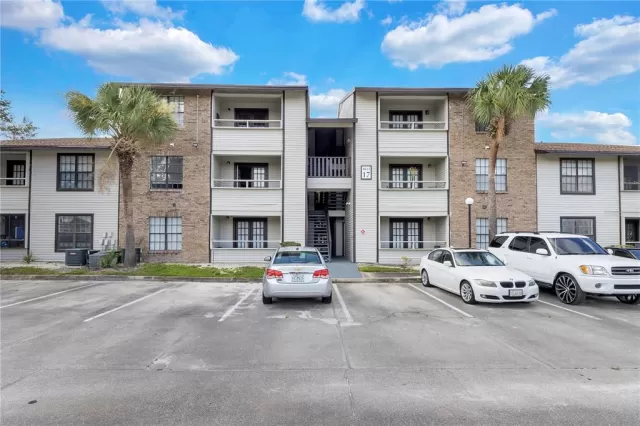 MLS: O5975909 Condo For Sale