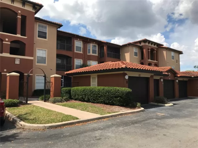 MLS: O5976028 Condo For Sale