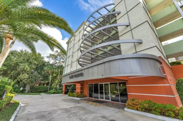 MLS: O5977548 Condo For Sale