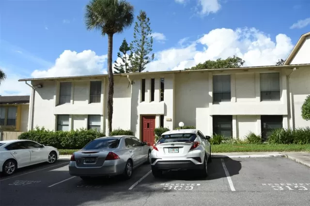 MLS: O5978190 Condo For Sale