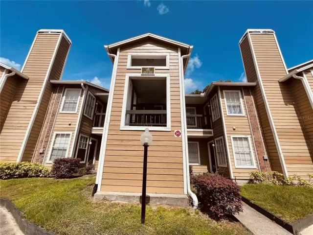 MLS: O5978700 Condo For Sale