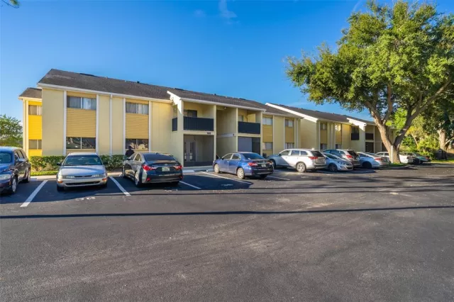 MLS: O5983032 Condo For Sale