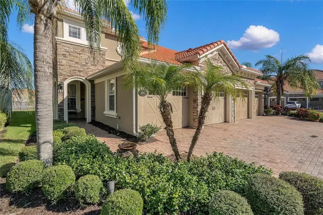 MLS: O5983448 Condo For Sale