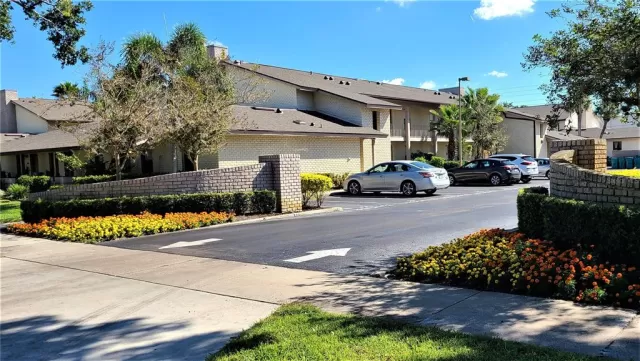 MLS: O5983802 Condo For Sale