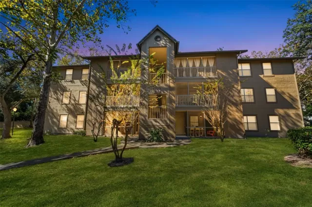 MLS: O5986946 Condo For Sale