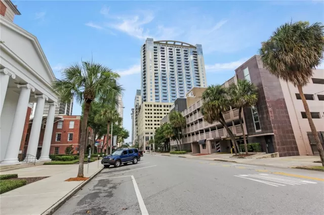 MLS: O5987303 Condo For Sale