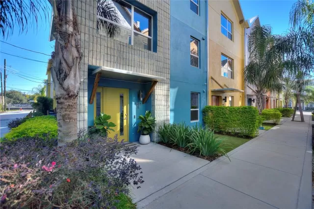 MLS: O5987416 Condo For Sale