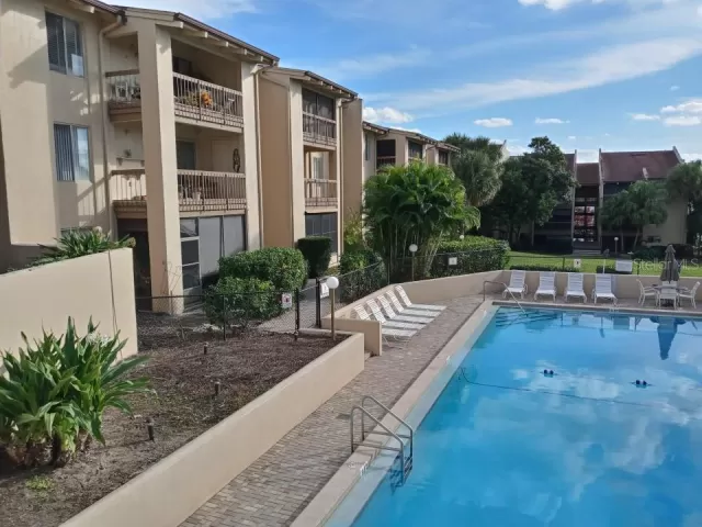 MLS: O5989892 Condo For Sale