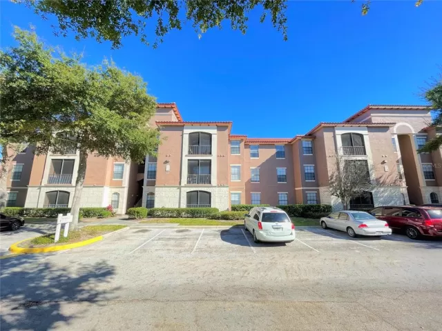 MLS: O5989953 Condo For Sale