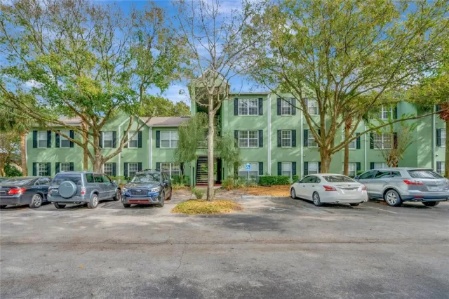 MLS: O5992918 Condo For Sale
