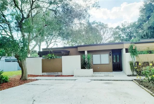 MLS: O5993793 Condo For Sale