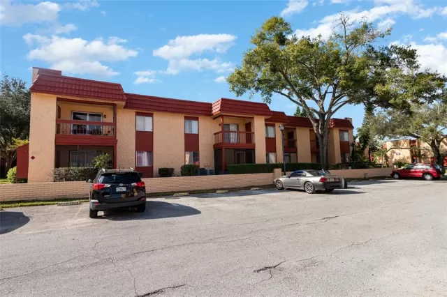 MLS: O5995482 Condo For Sale