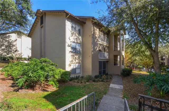 MLS: O5995484 Condo For Sale