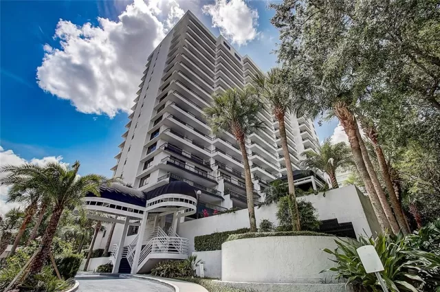 MLS: O5995944 Condo For Sale