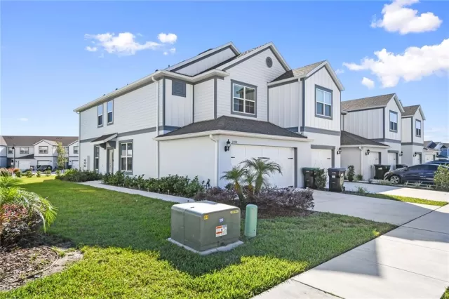 MLS: O5996328 Condo For Sale