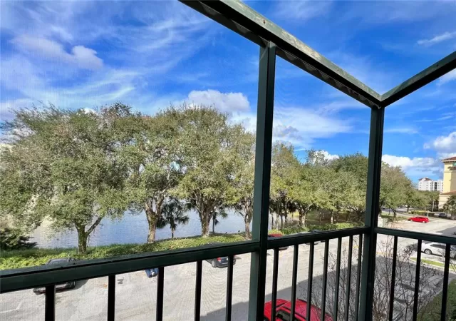 MLS: O5996395 Condo For Sale