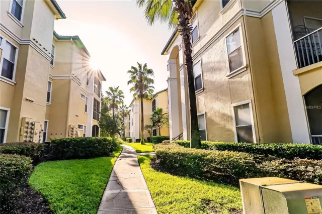 MLS: O5998398 Condo For Sale