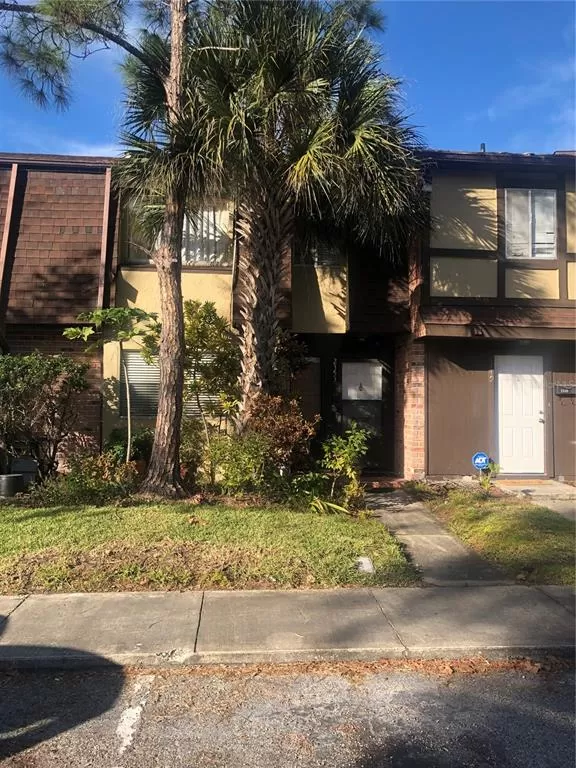 MLS: O5998544 Condo For Sale