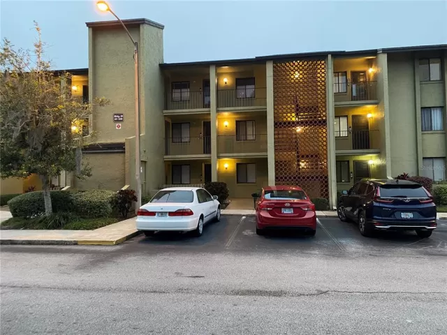 MLS: O5998786 Condo For Sale