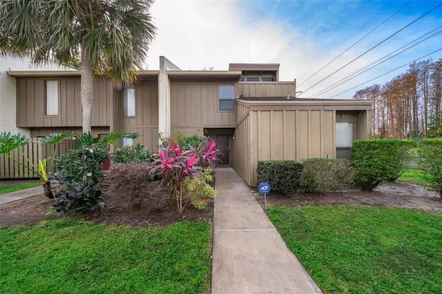 MLS: O5998838 Condo For Sale