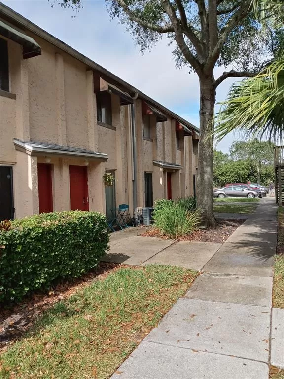 MLS: O5999583 Condo For Sale