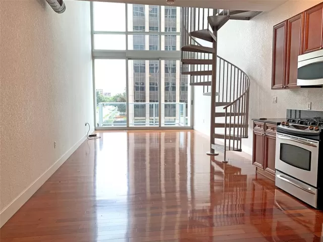 MLS: O5999586 Condo For Sale