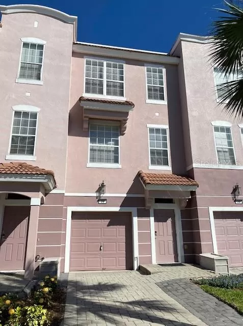 MLS: O6000360 Condo For Sale