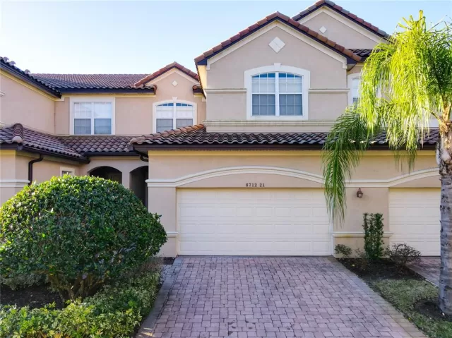 MLS: O6000696 Condo For Sale