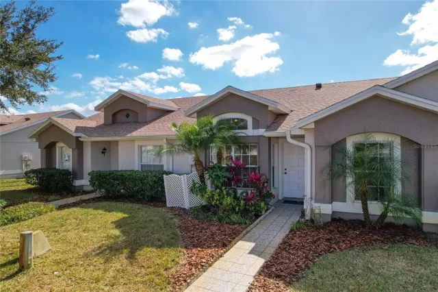 MLS: O6000828 Condo For Sale
