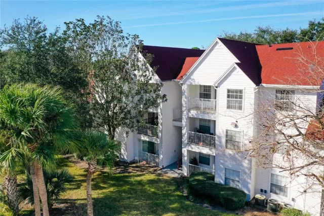 MLS: O6000998 Condo For Sale