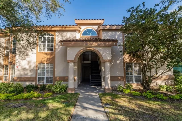 MLS: O6001637 Condo For Sale
