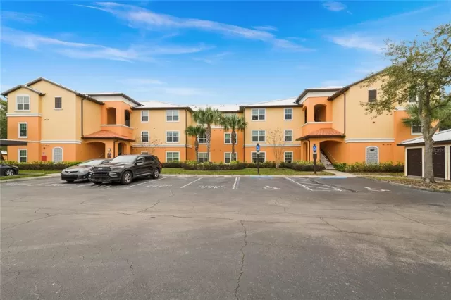MLS: O6001886 Condo For Sale
