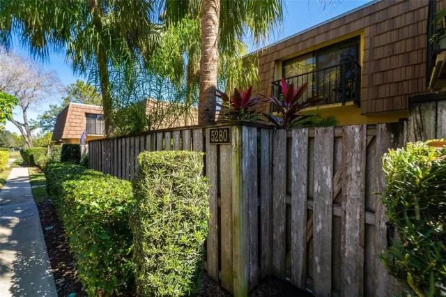 MLS: O6001890 Condo For Sale
