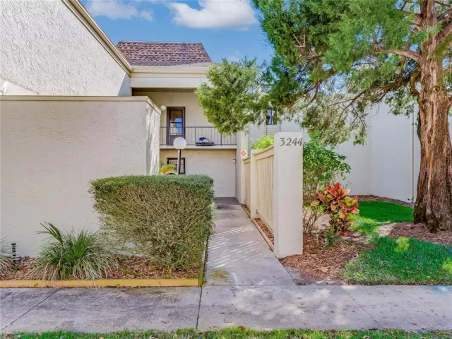 MLS: O6002922 Condo For Sale