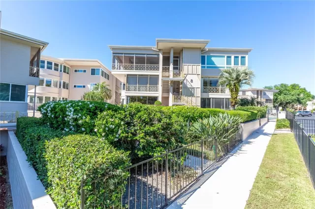 MLS: O6003158 Condo For Sale