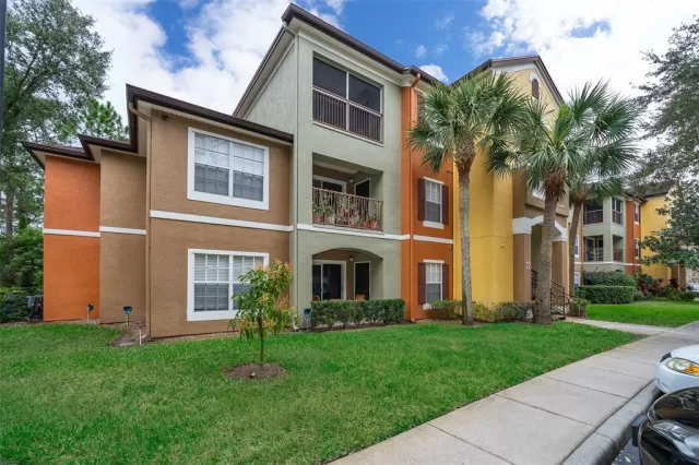 MLS: O6003211 Condo For Sale