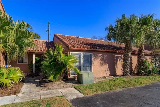 MLS: O6003230 Condo For Sale