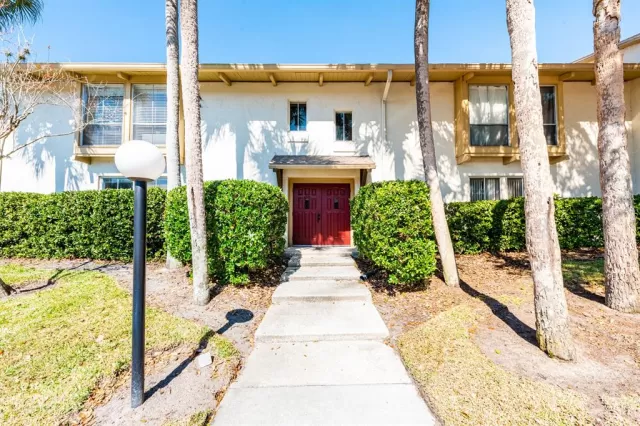 MLS: O6004102 Condo For Sale