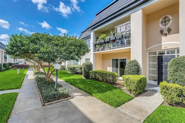 MLS: O6006083 Condo For Sale