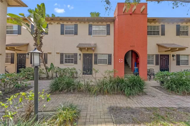 MLS: O6006184 Condo For Sale