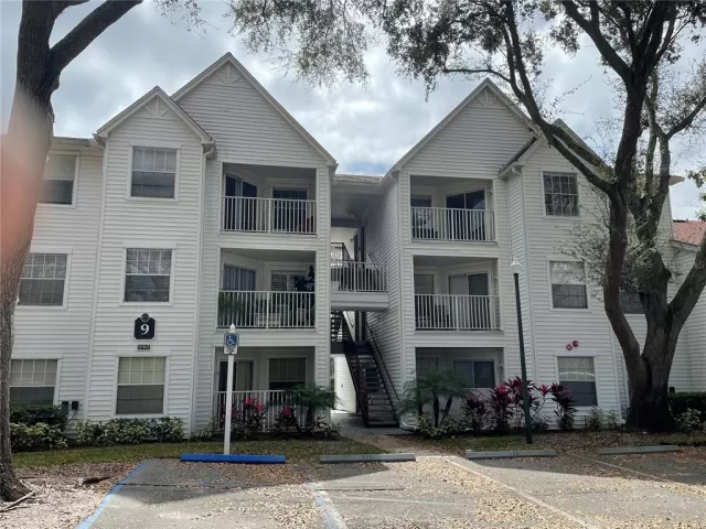 MLS: O6007024 Condo For Sale