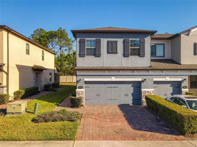 MLS: O6007893 Condo For Sale