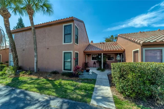 MLS: O6008282 Condo For Sale