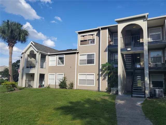 MLS: O6011085 Condo For Sale