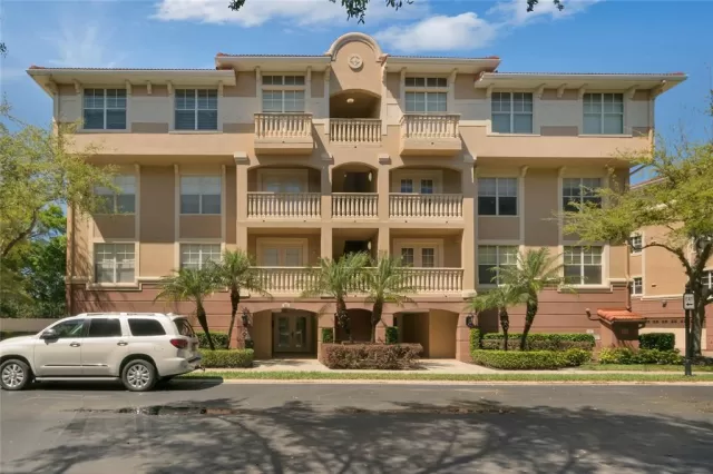 MLS: O6012014 Condo For Sale