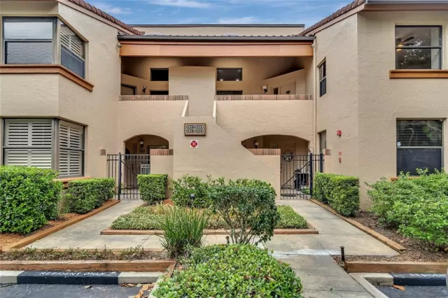 MLS: O6013348 Condo For Sale