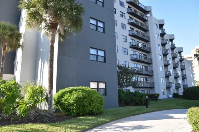 MLS: O6015274 Condo For Sale