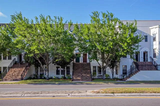 MLS: O6015584 Condo For Sale