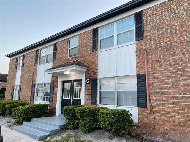 MLS: O6016103 Condo For Sale